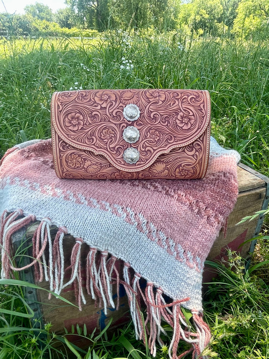 Concho Clutch